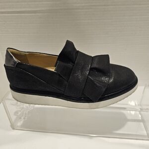 GEOX RESPIRA SHOES...size 7.  Black